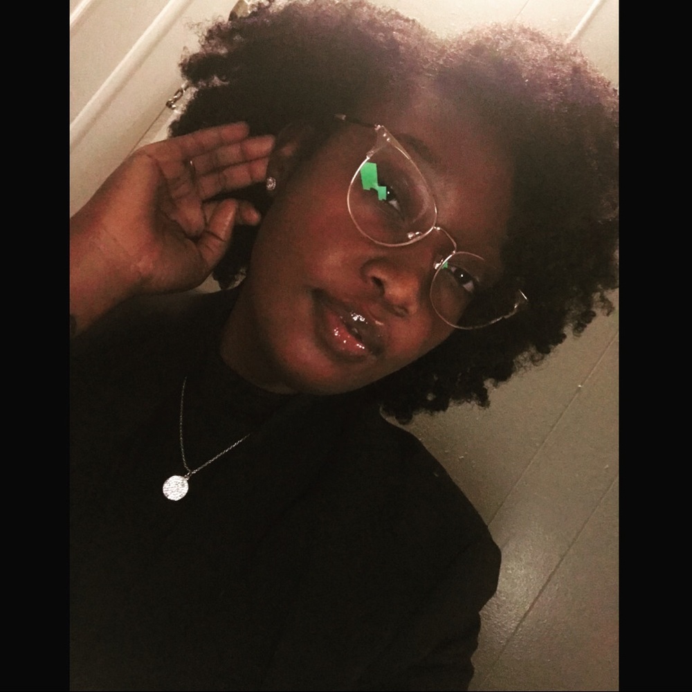 Meet your Posher, Zhania